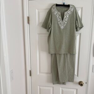 Green Women's Casual Set